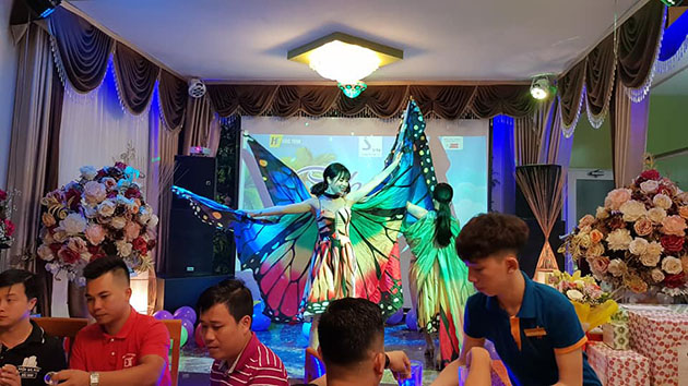 đêm gala tại khách sạn thảo minh